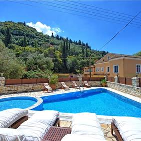 3 bedroom villa with pool, near Acharavi, sleeps 8